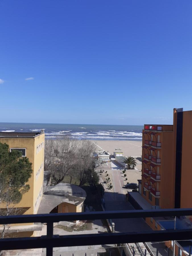 Hotel Brooklyn Римини Екстериор снимка